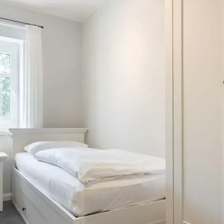 Haus Oewerweg 4 *