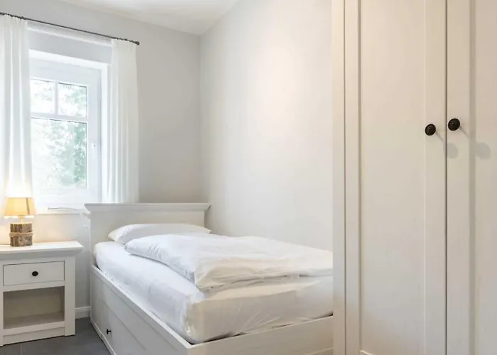 Haus Oewerweg 4 *